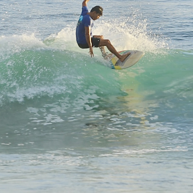 Surf Boat Trips & Lessons